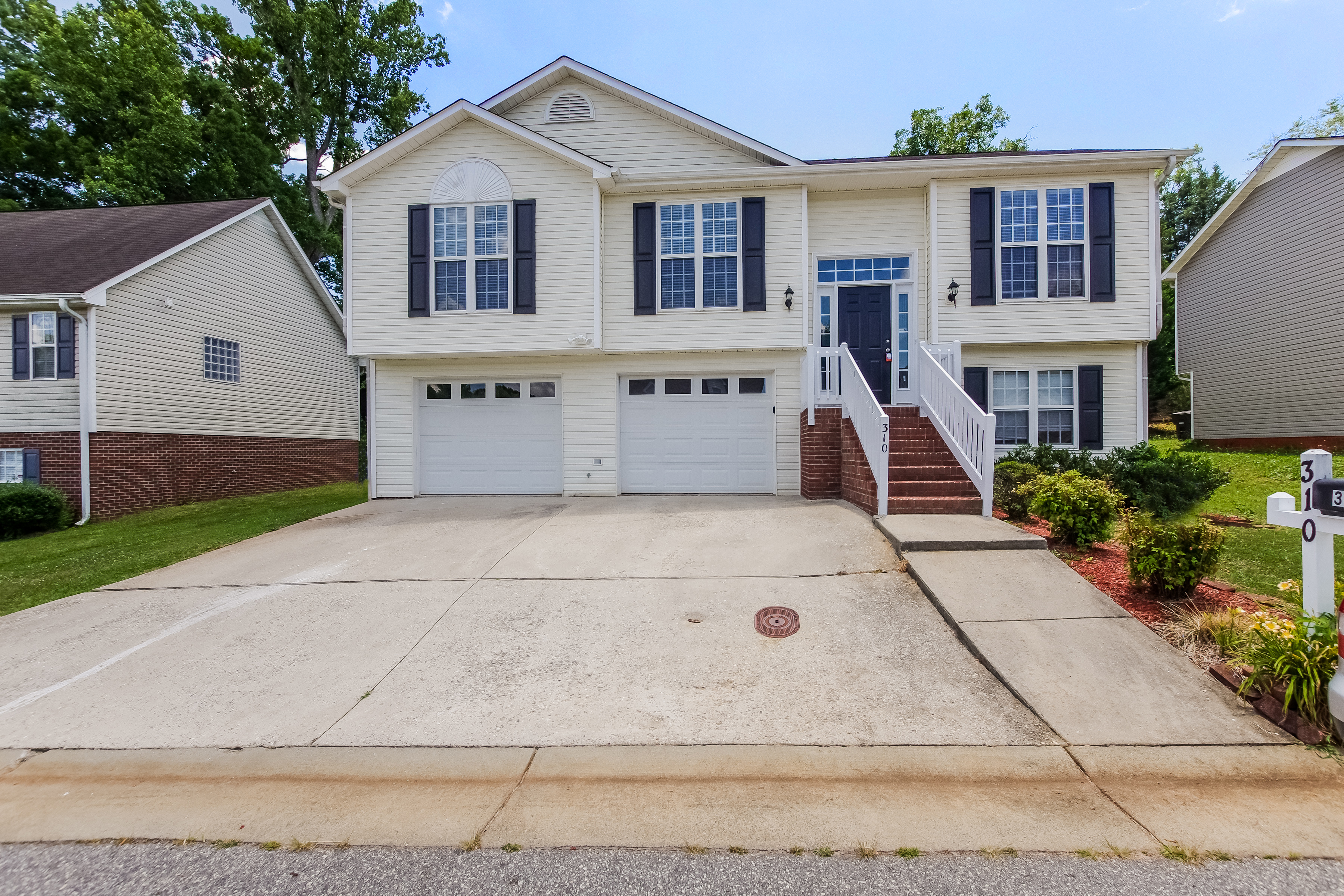 310 Braeburn Dr Winston-Salem, NC 27127